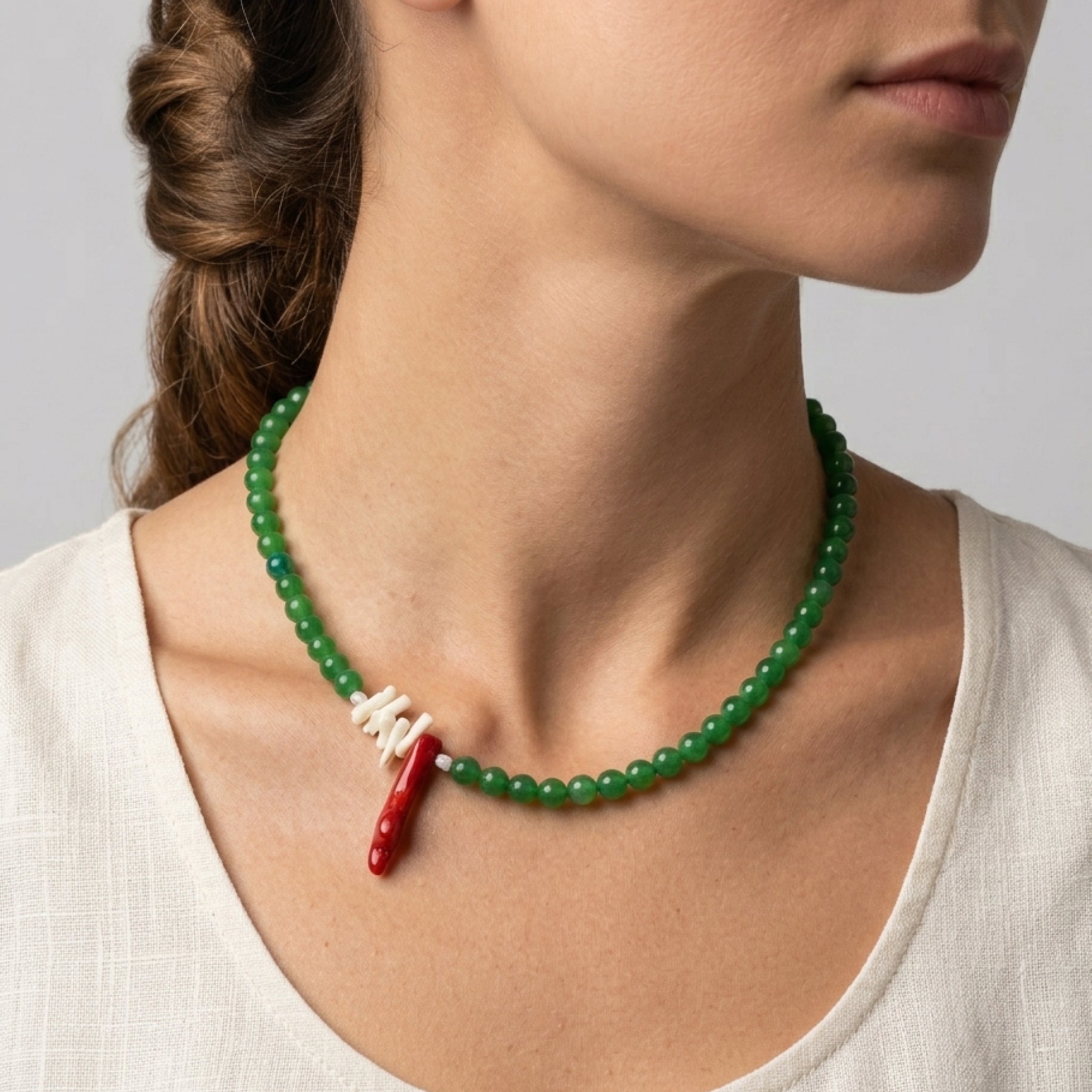 Paprika woman necklace